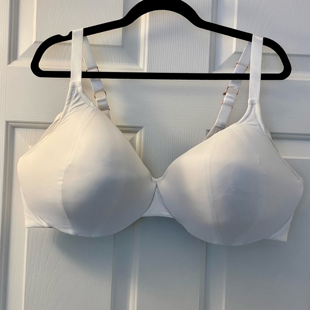 Trusst Lingerie “Marjory” 46DD Smooth Cup T-Shirt Bra in WHITE